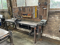 Stalen werkbank inclusief gereedschap - afbeelding 1 van  9