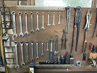 Stalen werkbank inclusief gereedschap - afbeelding 3 van  9