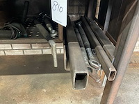 Stalen werkbank inclusief gereedschap - afbeelding 7 van  9