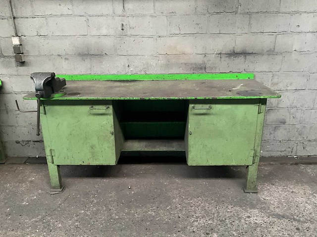 Stalen werkbank met 1 bankschroeven - afbeelding 5 van  7