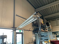 Stalen werkbank met bankschroef + verlichting - afbeelding 2 van  4