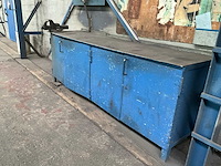 Stalen werkbank met bankschroef - afbeelding 2 van  6