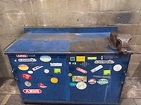 Stalen werkbank met bankschroef - afbeelding 7 van  11