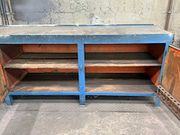 Stalen werkbank met bankschroef - afbeelding 2 van  11