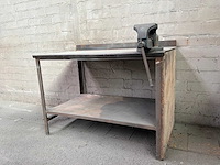 Stalen werkbank met bankschroef - afbeelding 5 van  12