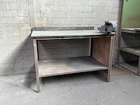 Stalen werkbank met bankschroef - afbeelding 11 van  12