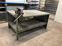 Stalen werkbank met bankschroef - afbeelding 3 van  7