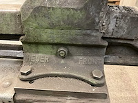 Stalen werkbank met bankschroef - afbeelding 6 van  7