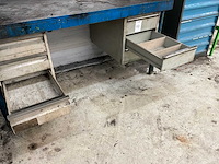 Stalen werkbank met bankschroef - afbeelding 3 van  4
