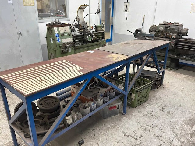 Stalen werkbank met bankschroef - afbeelding 3 van  5