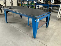 Stalen werkbank met bankschroef - afbeelding 3 van  8