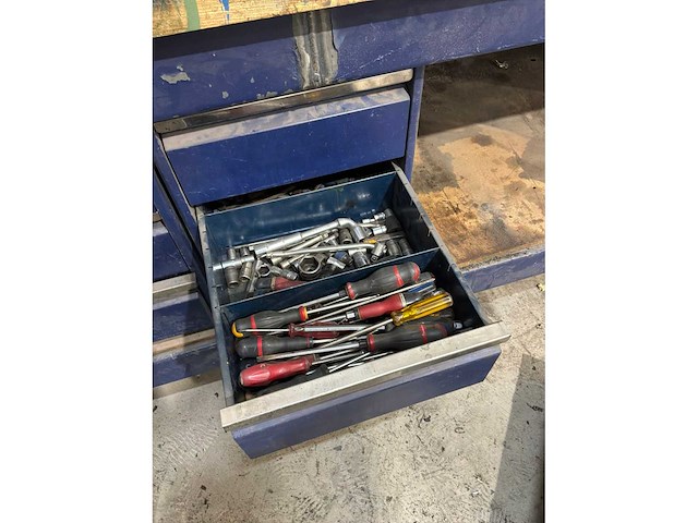 Stalen werkbank met ladeblok - afbeelding 6 van  7