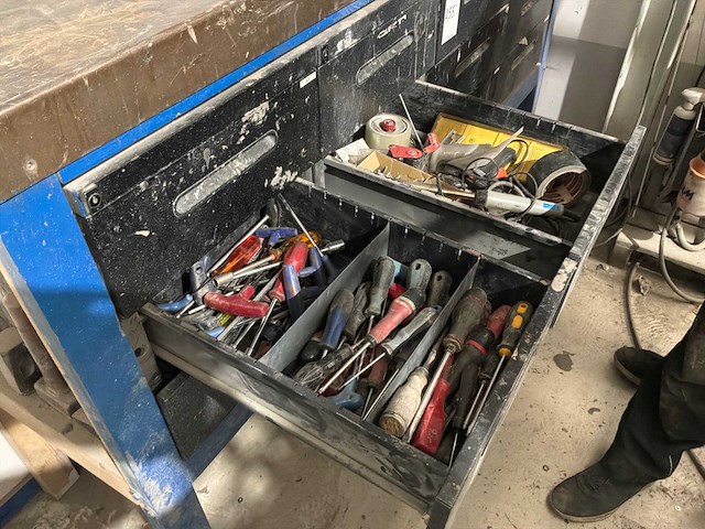Stalen werkbank met ladeblokken - afbeelding 4 van  8