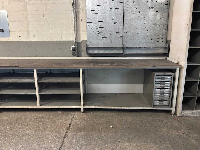 Stalen werkbank - afbeelding 6 van  9