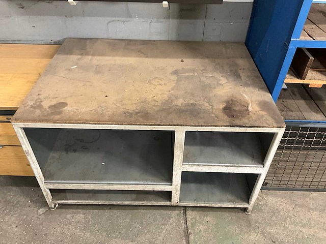 Stalen werkbank - afbeelding 3 van  3