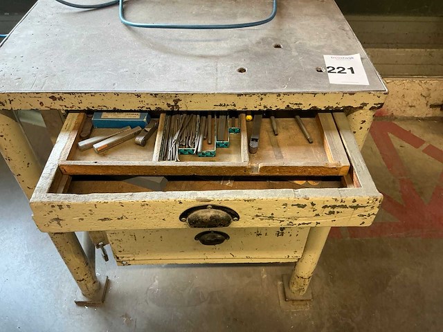 Stalen werkbank - afbeelding 4 van  9