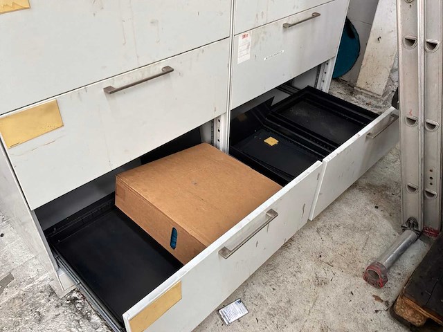 Stalen werkplaatskastv (2x) - afbeelding 2 van  5