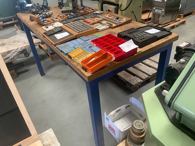 Stalen werktafel - afbeelding 2 van  2