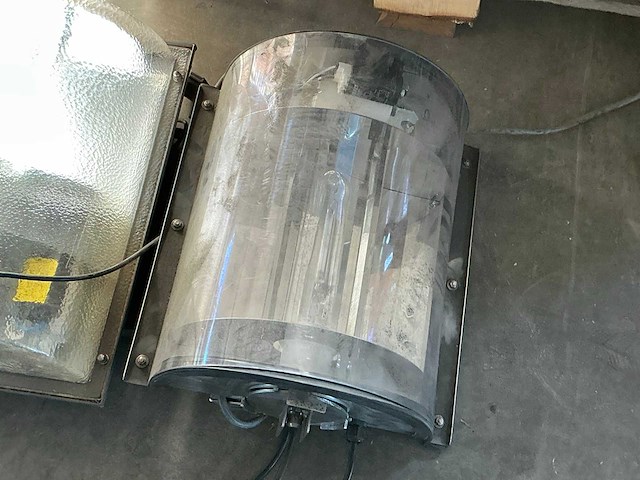 Stalverlichting - afbeelding 2 van  4