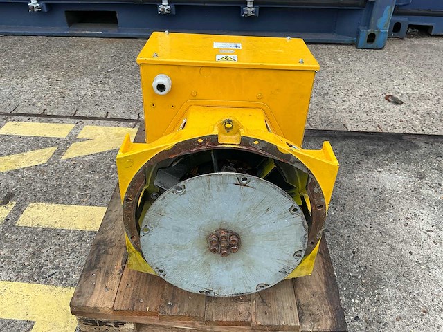 Stamford generator / alternator met aansluitkast – zwart techniek power generation - afbeelding 2 van  7