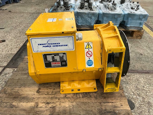 Stamford generator / alternator met aansluitkast – zwart techniek power generation - afbeelding 4 van  7