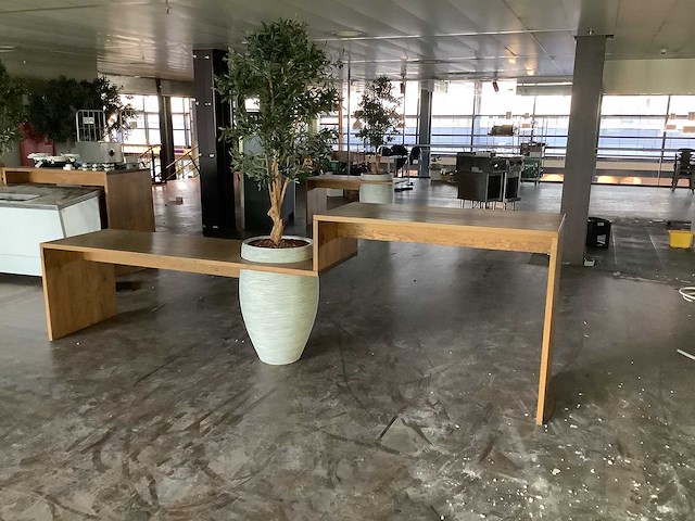 Stamtafel met bloempot gat - afbeelding 5 van  6