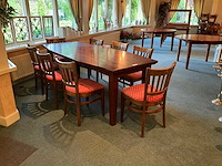 Stamtafel met stoelen - afbeelding 1 van  8