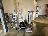 Standard 180 vloer boenmachine en divers - afbeelding 1 van  6