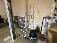 Standard 180 vloer boenmachine en divers - afbeelding 6 van  6