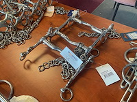 Stangen met kin ketting (3x) - afbeelding 2 van  2