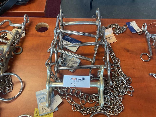 Stangen met kin ketting (6x) - afbeelding 1 van  2