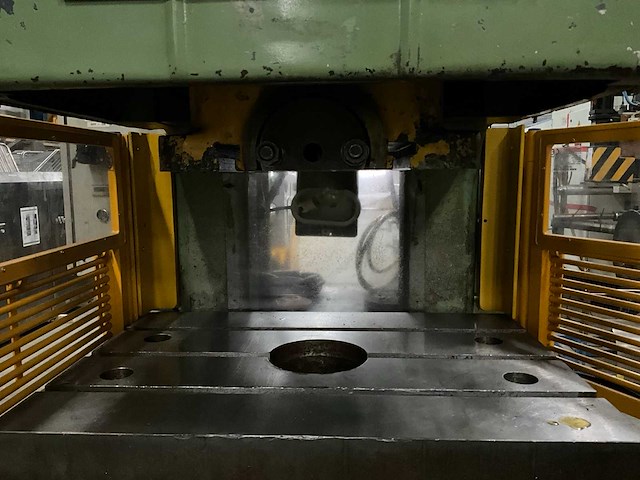 Stankoimport 60t excentrieke pers - afbeelding 8 van  12