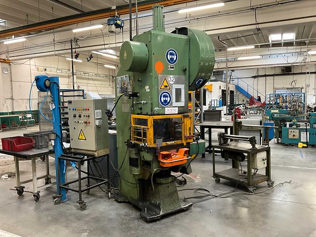 Stankoimport k 1426 b excentrie pers - afbeelding 1 van  9