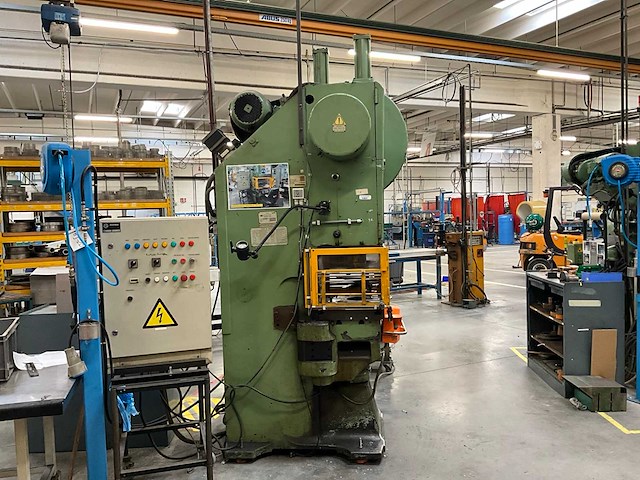 Stankoimport k 1426 b excentrie pers - afbeelding 3 van  9