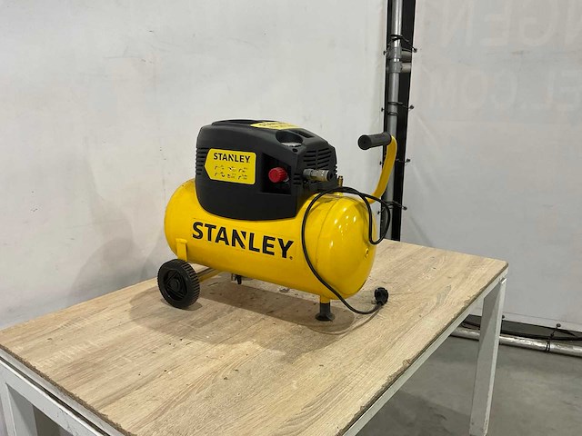 Stanley - compressor - afbeelding 2 van  7