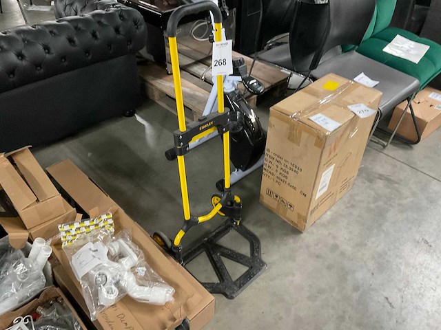 Stanley - inklapbare - steekwagen - afbeelding 2 van  2