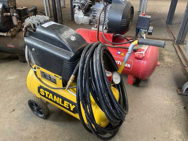 Stanley d250/10/24 luchtcompressor - afbeelding 1 van  3