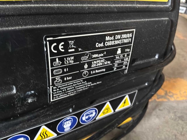 Stanley dn 200/8/6 compressor - afbeelding 2 van  2