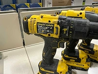 Stanley fatmaxx schroefmachines + acculaders (5x) - afbeelding 2 van  5