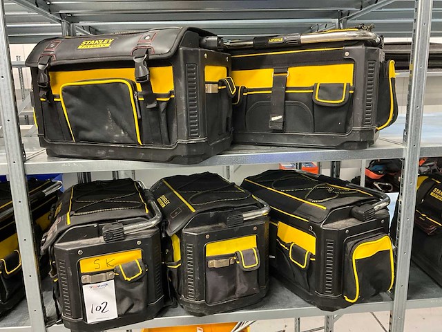 Stanley gereedschapskoffer (5x) - afbeelding 1 van  4