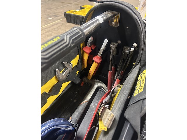 Stanley gereedschapstas met divers handgereedschap - afbeelding 8 van  8