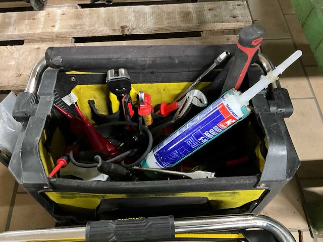 Stanley koffers met divers gereedschap (3x) - afbeelding 2 van  4