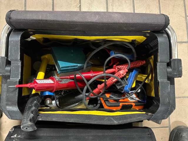 Stanley koffers met divers gereedschap (4x) - afbeelding 3 van  4