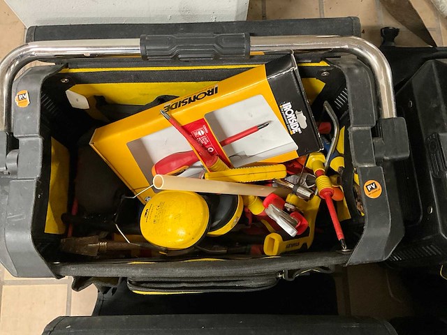 Stanley koffers met divers gereedschap (6x) - afbeelding 2 van  7