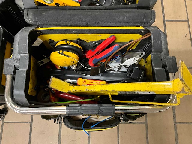 Stanley koffers met divers gereedschap (6x) - afbeelding 8 van  8