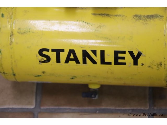 Stanley luchtcompressor dn 200/8/6 c6bb304stn039 - afbeelding 3 van  6