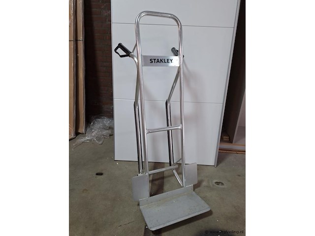 Stanley opvouwbare steekwagen - ca. 50x50x120 cm - afbeelding 1 van  3