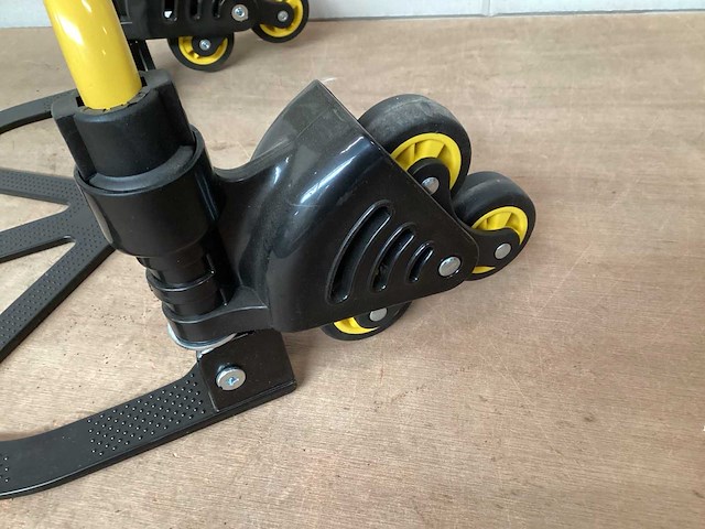 Stanley opvouwbare steekwagen 70kg - afbeelding 1 van  2