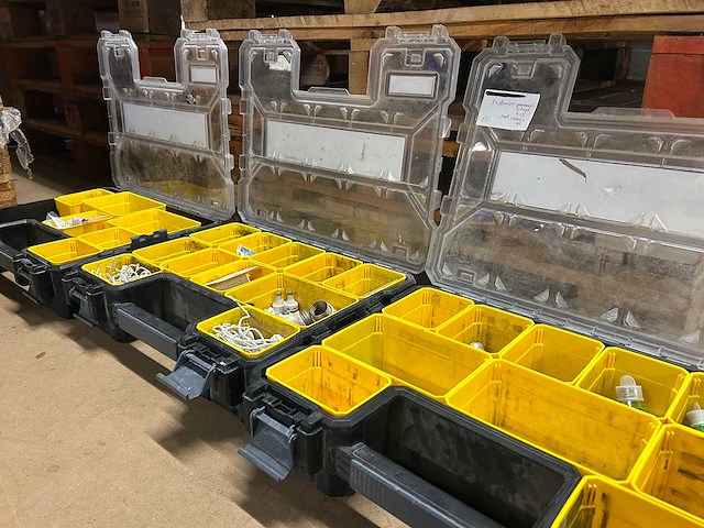 Stanley organizer met inhoud (3x) - afbeelding 9 van  9