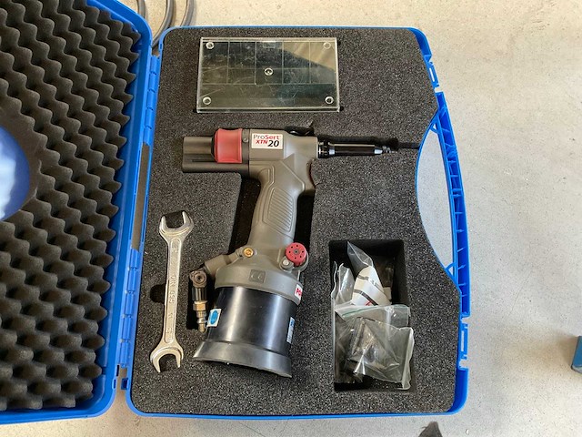 Stanley prosert xtn20 blindklinknagelmachine - afbeelding 1 van  3